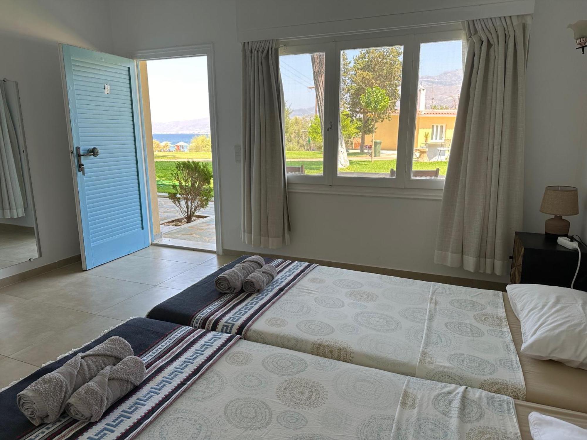 카리스토스 Bouros Seaview Farm 빌라 외부 사진